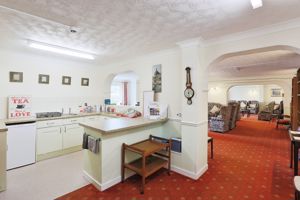 COMMUNAL KITCHEN- click for photo gallery